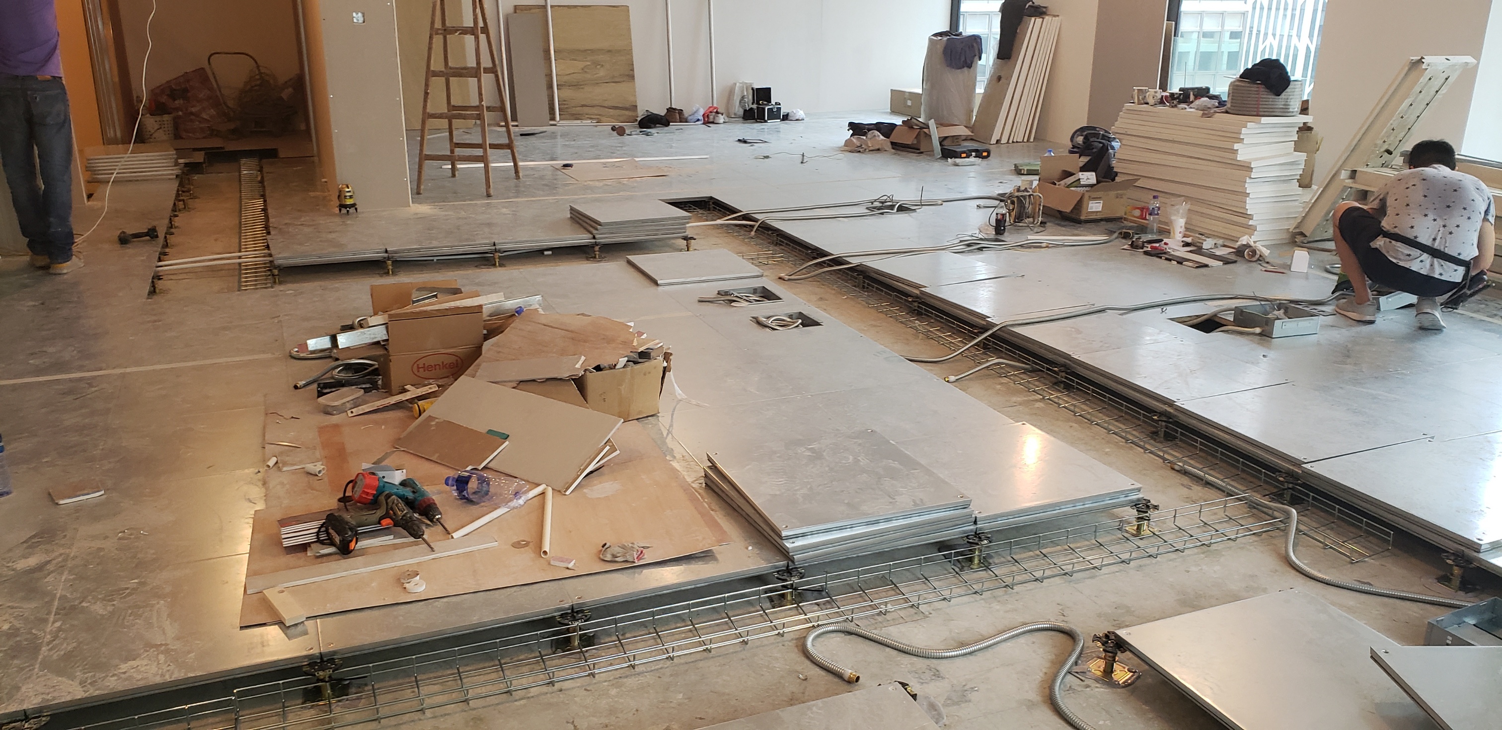 Raised Access Floor Installation Devar For Equilend 3